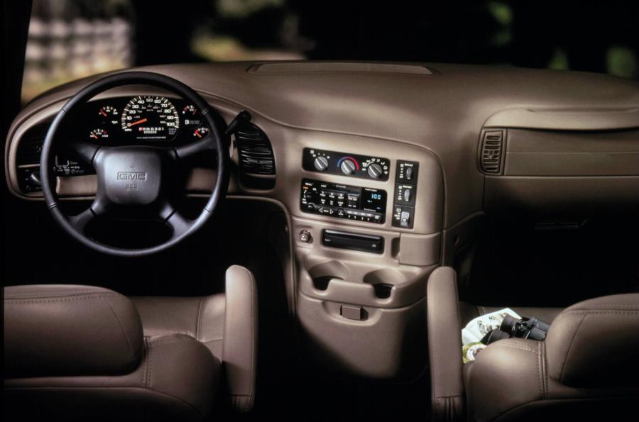  GMC Safari 1996 года  (фото 4 из 5)